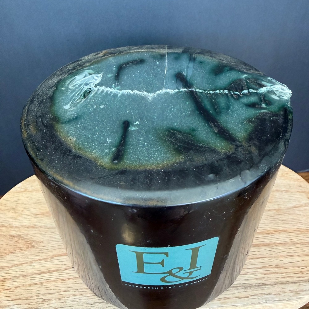 E&I by Hanna's Evergreen & Ivy Pine 4‎ Wick Pillar Candle Large Forest Green - Picture 3 of 6
